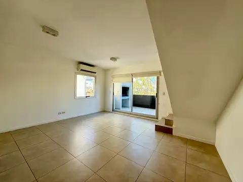 Senderos Lago, Nordelta. 3 ambientes con cochera y baulera. Al lago