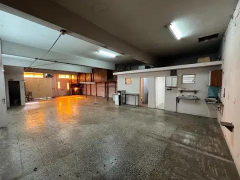 Galpón en Alquiler en Mataderos, CABA