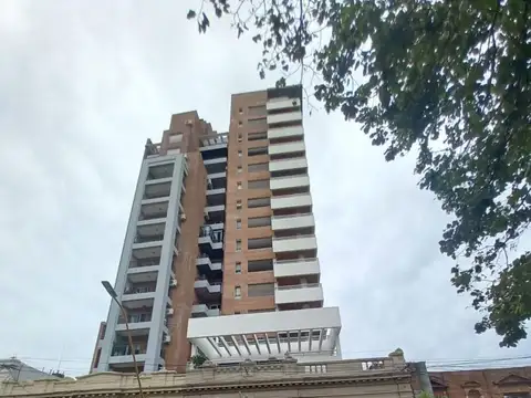 1 DE MAYO 2400