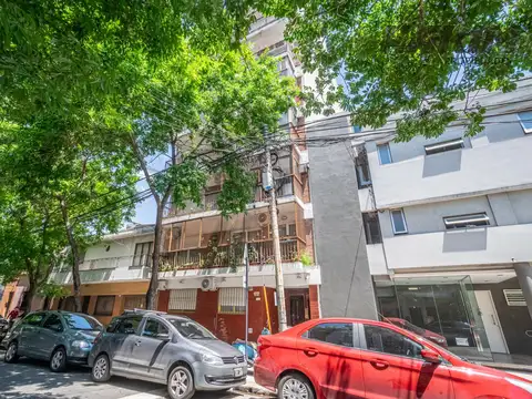 EXCELENTE DEPARTAMENTO DE 3 AMBIENTES CON BALCÓN CORRIDO- SUPER LUMINOSO Y COMODO EN DIMENSIONES-