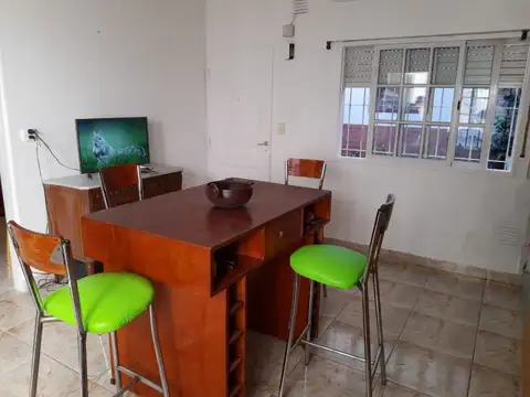 Tacuarí 900, Piso pb