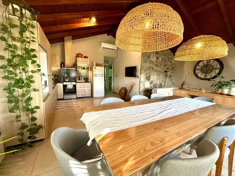 CASA 4 DORMITORIOS MENDIOLAZA VALLE DEL SOL