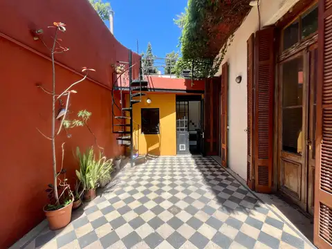 PH 3 AMB EN CABALLITO C/ PATIO TERRAZA Y PARRILLA