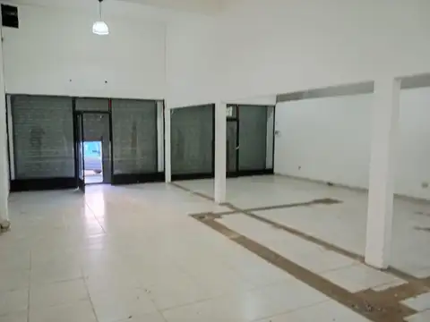 Local en Alquiler en Banfield, $ 800.000