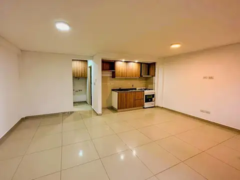 Balcarce 100, Piso PB