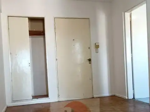 SUPER OPORTUNIDAD  DEPTO 2 AMB. CONTRA/FRENTE - TODO SOL 