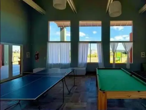 CASA EN CONSTRUCCION A LA LAGUNA LOTE 1000 M2