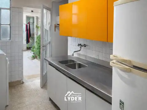 Casa 5 ambientes con 1 baño