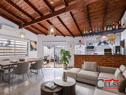 Depto Tipo Casa en Venta de 4 dormitorios