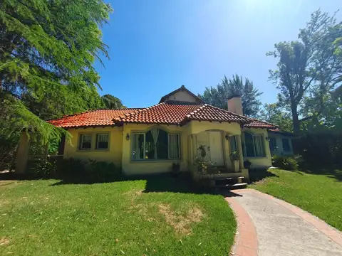 Casa quinta en venta en Barrio El Cazador   -   ID 4570