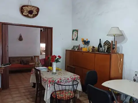 Casa 4 ambientes con 1 baño