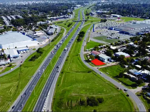 Terreno en  Venta Excelente Ubicacion sobre Autopista