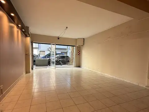 ALQUILER LOCAL COMERCIAL EN BOEDO. 