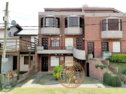 Venta Tríplex Villa Gesell a una cuadra del mar Oportunidad