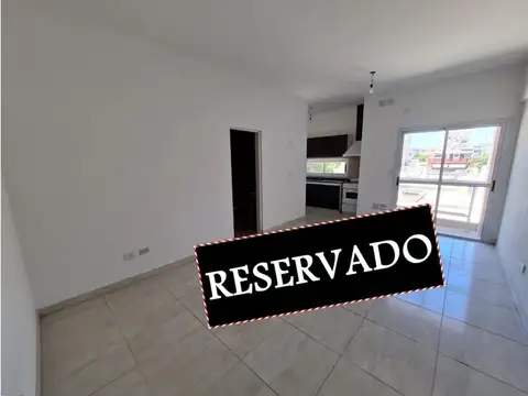   RESERVADO   ALQUILER MONOAMBIENTE CON BALCÓN