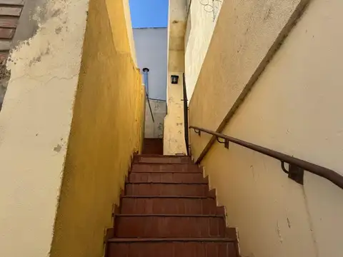 Depto Tipo Casa 4 ambientes con 1 baño