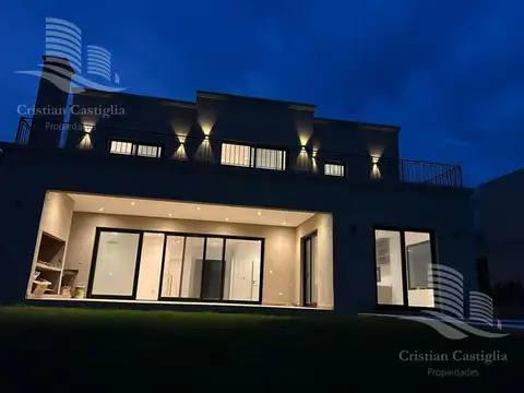 Alquiler - Casa 6/Seis Ambientes, a la laguna, Balcón, Jardín - Laguna Grande, Villanueva