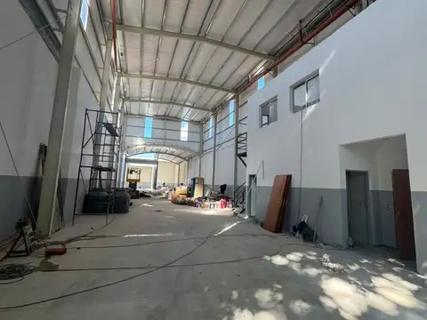 Galpon en Alquiler en Parque Chas, USD 15.000