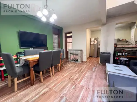Depto Tipo Casa 4 ambientes con 3 baños
