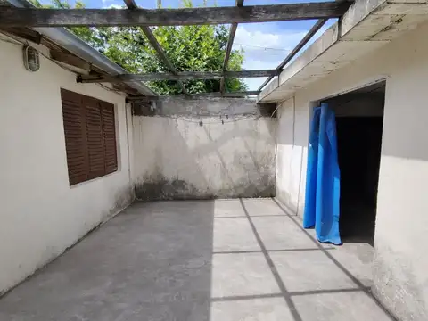 Casa 3 ambientes con 1 baño