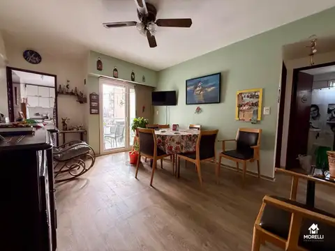 DEPTO 2 AMBIENTES LATERAL CON BALCÓN.- MUY BUENA UBICACIÓN