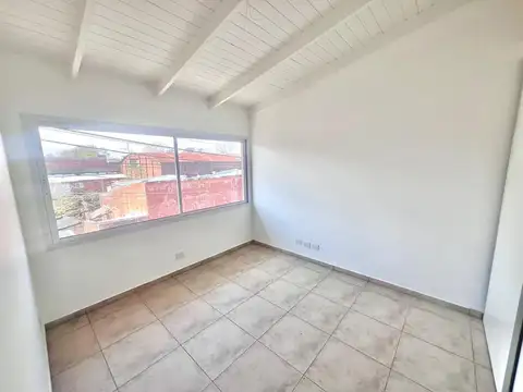 VENTA 2 AMBIENTES CASA DUPLEX en TIGRE CENTRO
