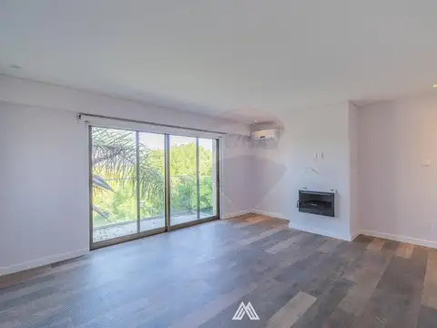 Venta Casa Barrio Carmel 4 Dormitorios y Servicio