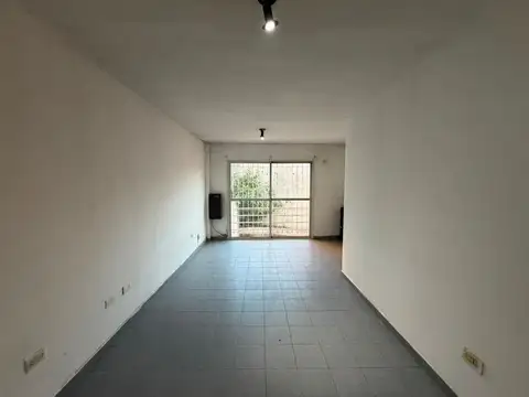 MONOAMBIENTE EN VENTA PLAZA ITALIA LA PLATA