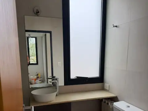 489 2100