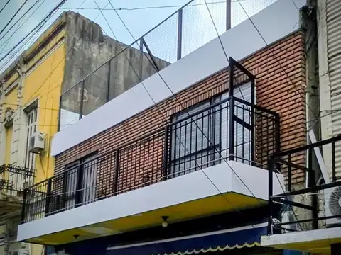 PH 4 AMBIENTES -1° POR ESCAL- PATIO Y TERRAZA .