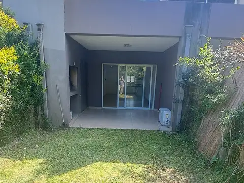 Departamento en Alquiler con 1 cochera