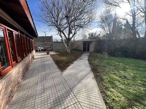 Casa 7 ambientes con 4 baños