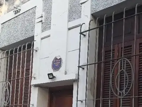Venta de CASA tres dormitorios, La Plata