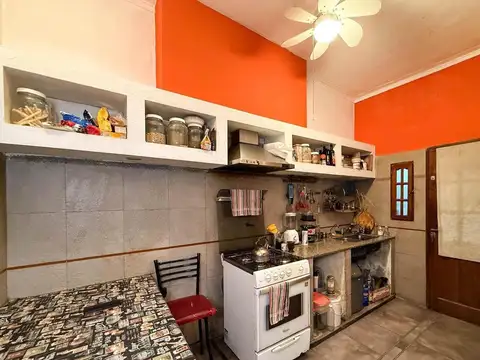 Venta de CASA tres dormitorios, La Plata