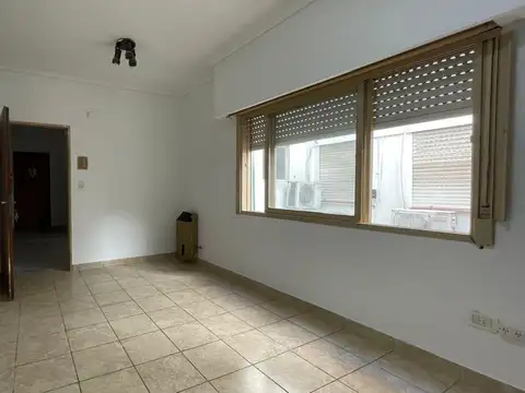 Carlos Casares  al 900