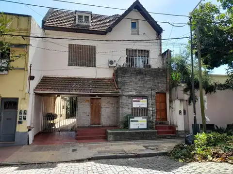 Próxima Av. Perón, Centro Comercia y Estación