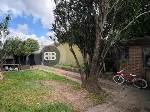 casa c/patio a 5cua Est. Chilavert