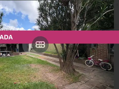 casa c/patio a 5cua Est. Chilavert