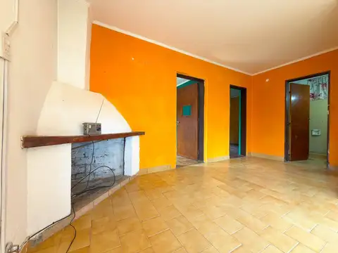 Casa 4 ambientes con 1 baño
