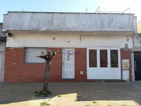 PH de 2 ambientes al frente con cochera y terraza