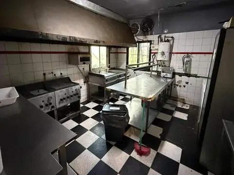 Oportunidad | HOOD HAMBURGUESERÍA | FRENTE A UNLAM