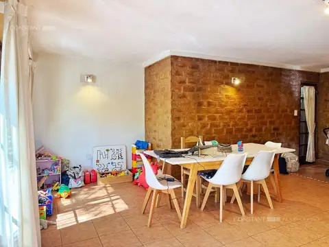 Depto Tipo Casa en Venta 50 años