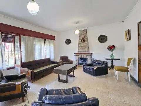 Avda. de Los Inmigrantes al 200