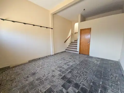 Casa 2 ambientes con 1 baño