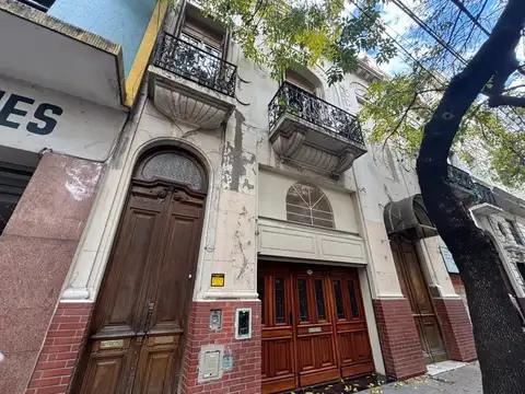Depto Tipo Casa 4 ambientes con 2 baños