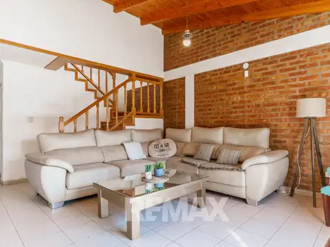 Casa en Venta con 1 cochera
