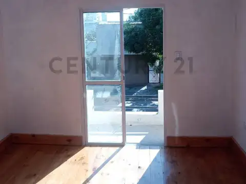 Husares 2100, Piso 0