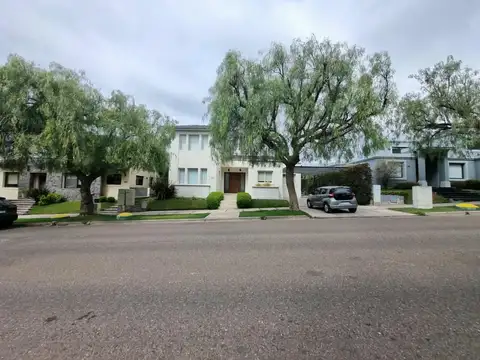 calle cerro juan pobre al 800