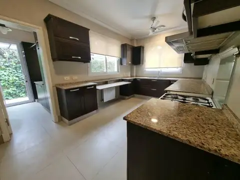 Casa en Alquiler de 3 dormitorios