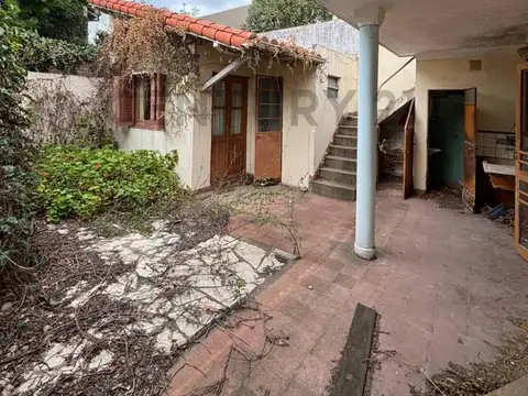 Yrigoyen 2800, Piso 0